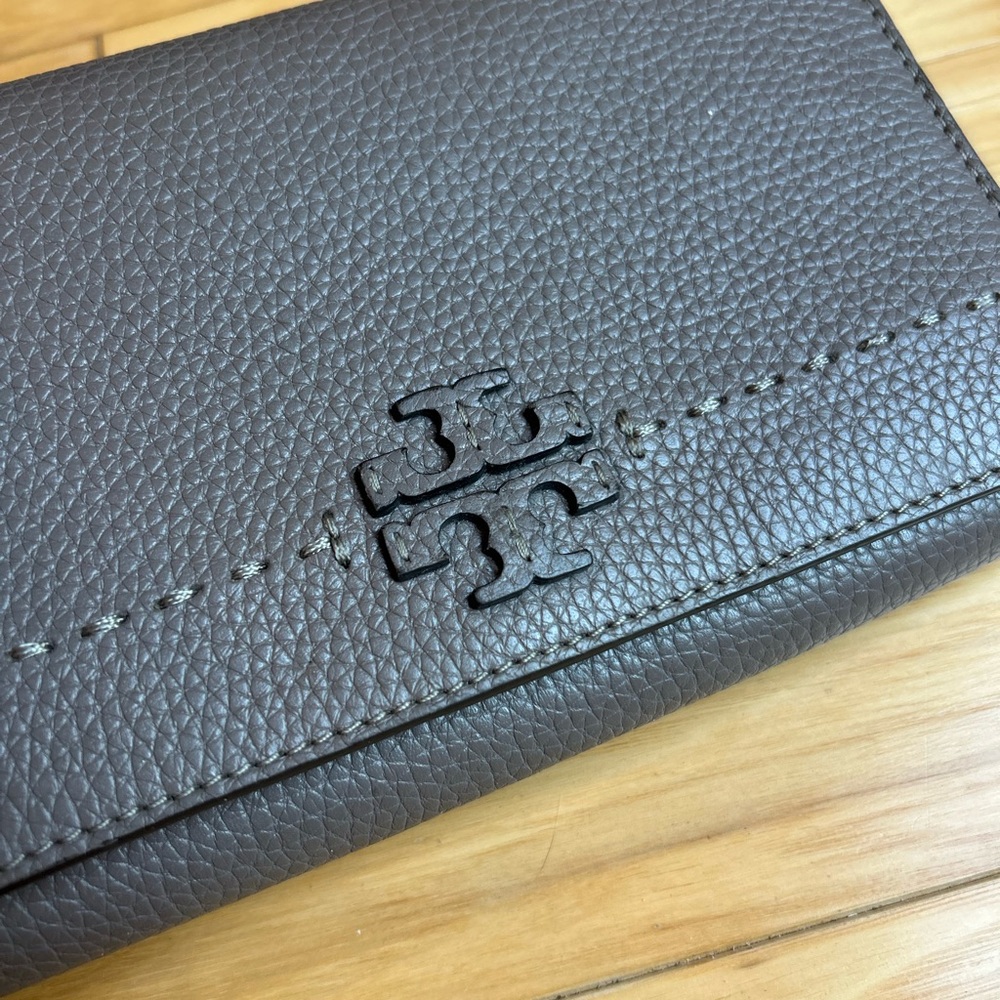 Tory Burch Leather McGraw Flat Wallet Crossbody Clutch - Picture 13 of 15
